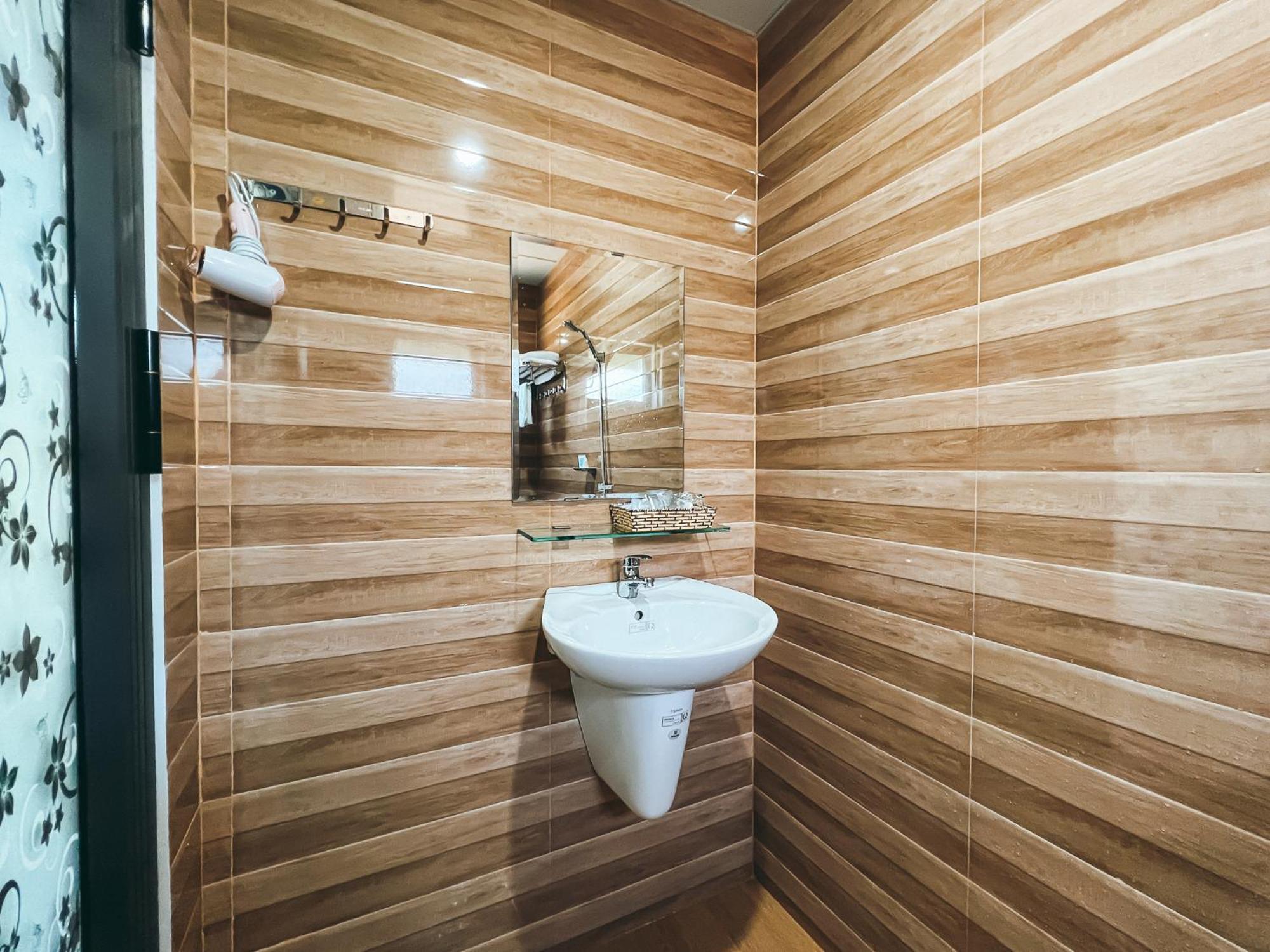 Bazan Home - Hotel & Bungalow Pleiku Kamer foto