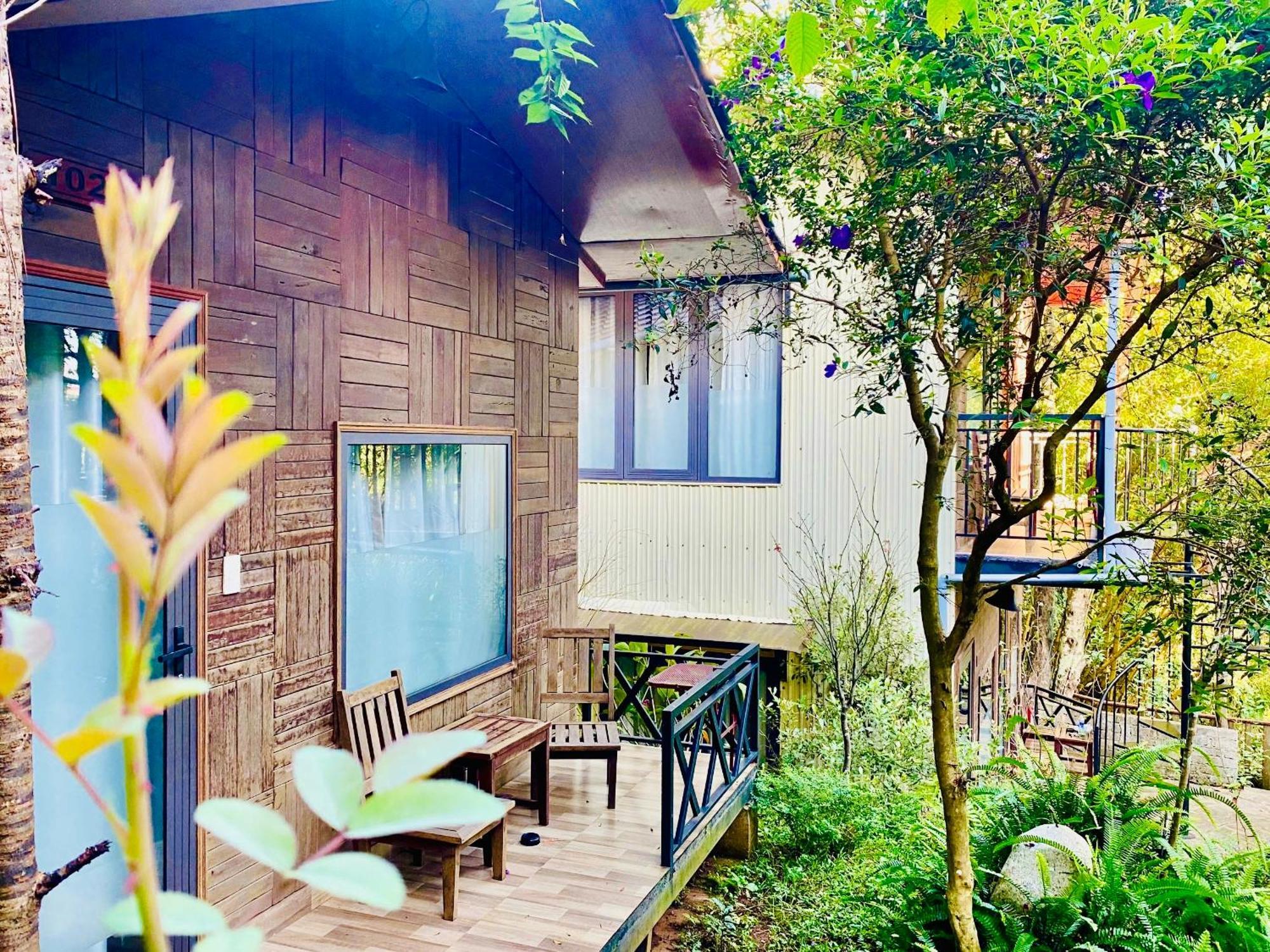 Bazan Home - Hotel & Bungalow Pleiku Buitenkant foto